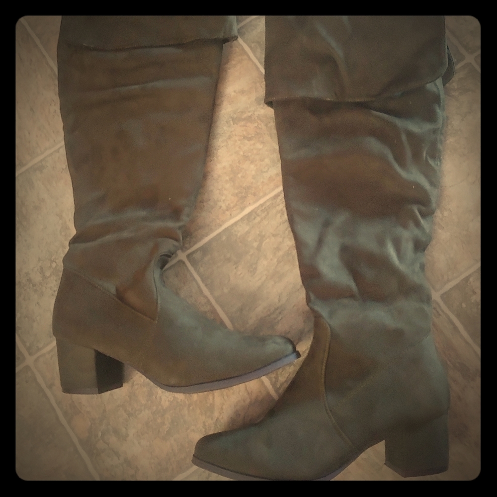 Round Toe Stretch Over the Knee Heel Boots